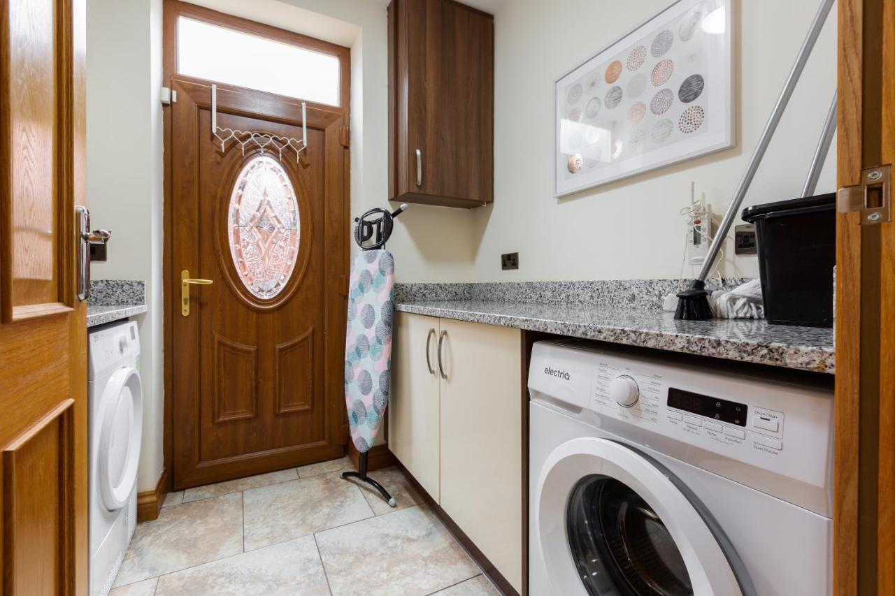 Albert - 5 Bedrooms Sleeps 11 Parking Wi-Fi Contractors Preston  Exterior photo